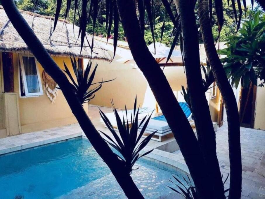 Villa Sentosa, Cheerful 3-Bedroom Villa With Pool Gili Trawangan Buitenkant foto