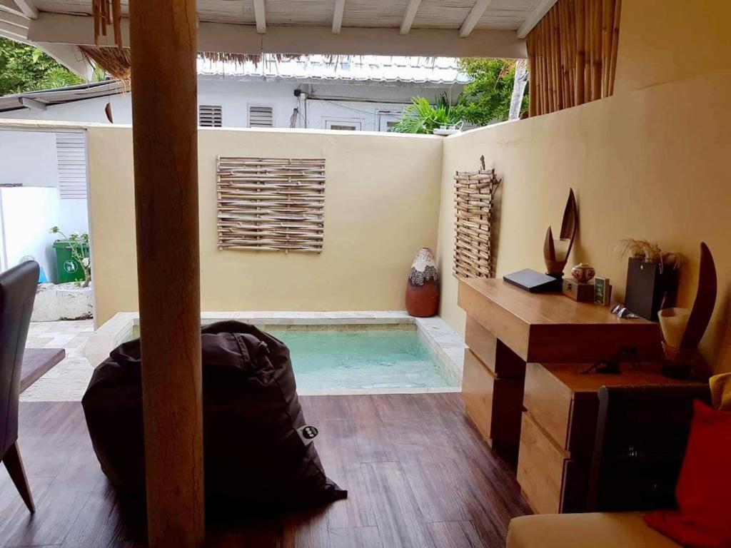 Villa Sentosa, Cheerful 3-Bedroom Villa With Pool Gili Trawangan Buitenkant foto